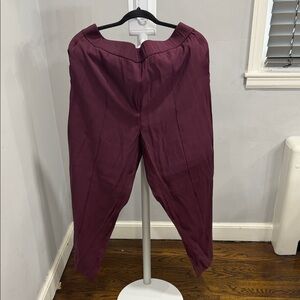 Woman’s Ann Taylor Burgundy Pull on Pants
